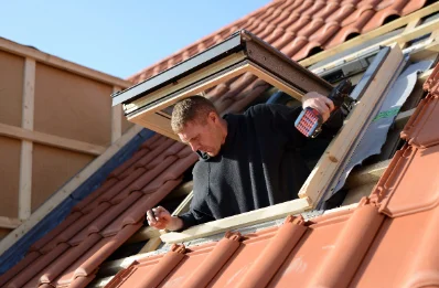 Pose de fenêtres de toit Velux à Fridefont